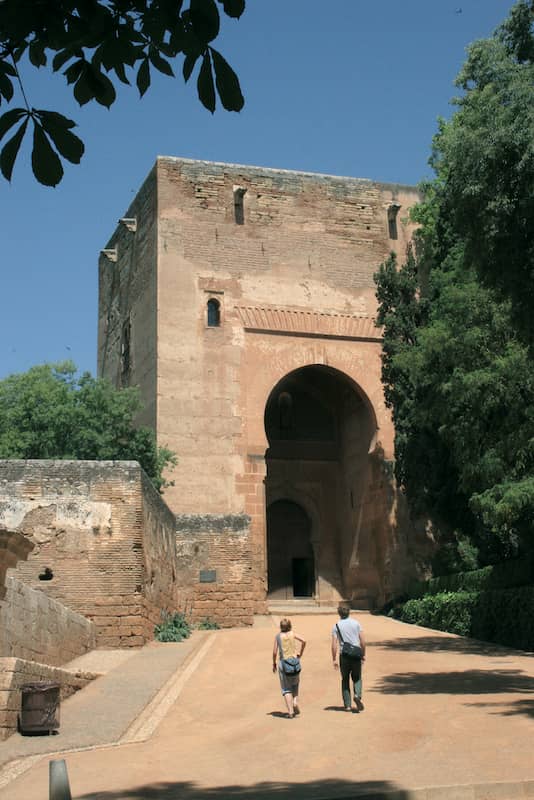 imagen de como llegar a la alhambra de granada