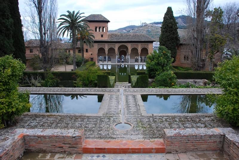 imagen de cuales son los otros palacios de la alhambra