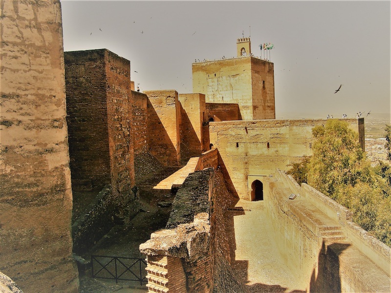 imagen de torre de la vela auténtico símbolo granadino